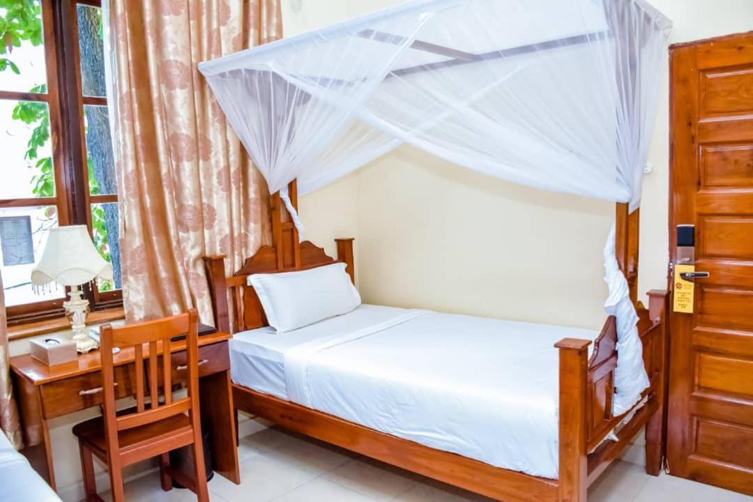 Red Sun Lodge Kokoni Ngambo Εξωτερικό φωτογραφία