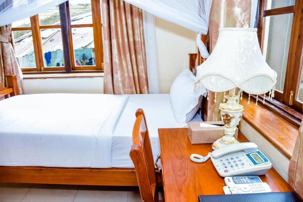 Red Sun Lodge Kokoni Ngambo Εξωτερικό φωτογραφία